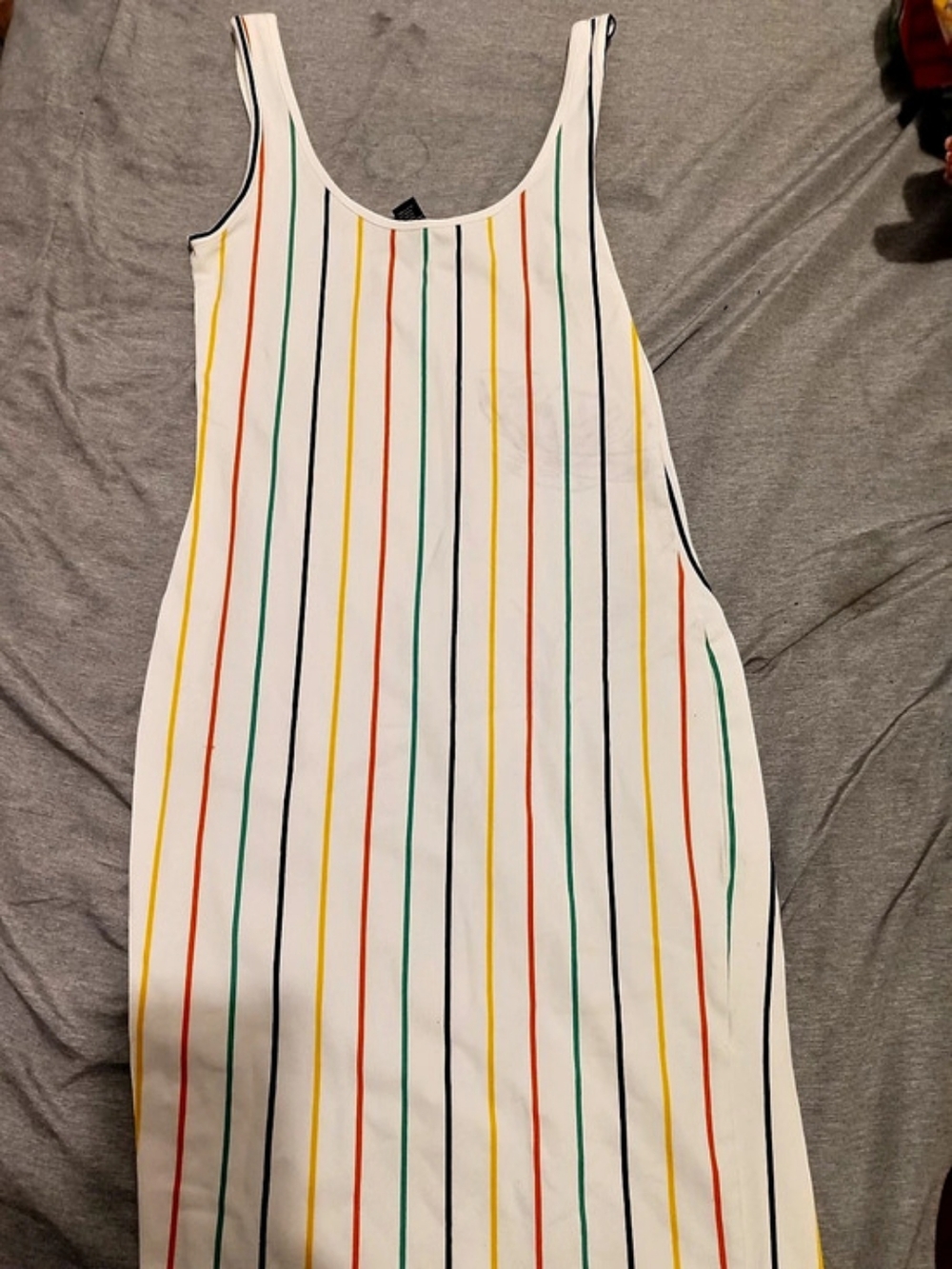 Forever 21 Striped Maxi Dress in White & Multicolor Size Small